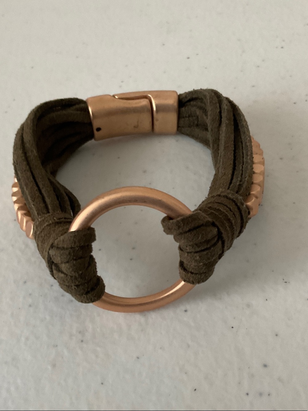 Olive Green Gold Tone Ring Accent Bracelet